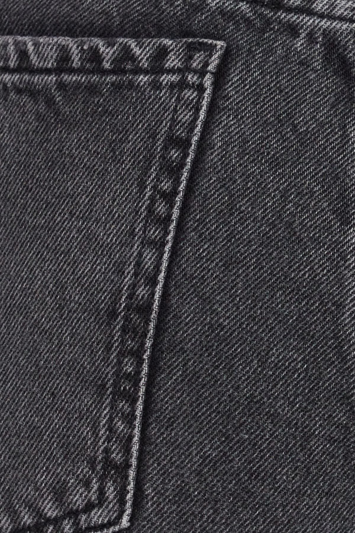 100084133_07Q_alt3_1920x2880