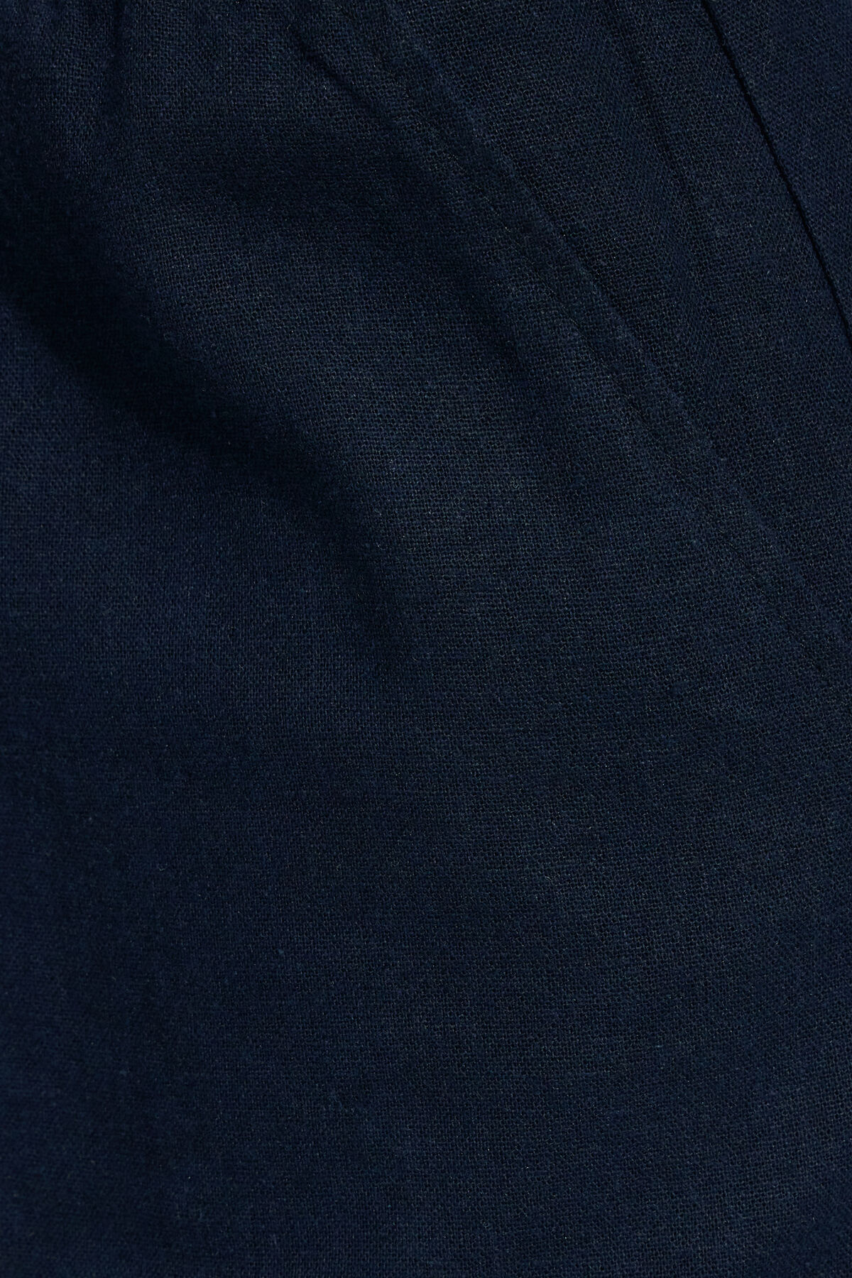 100087211_06G_alt3_1920x2880-3