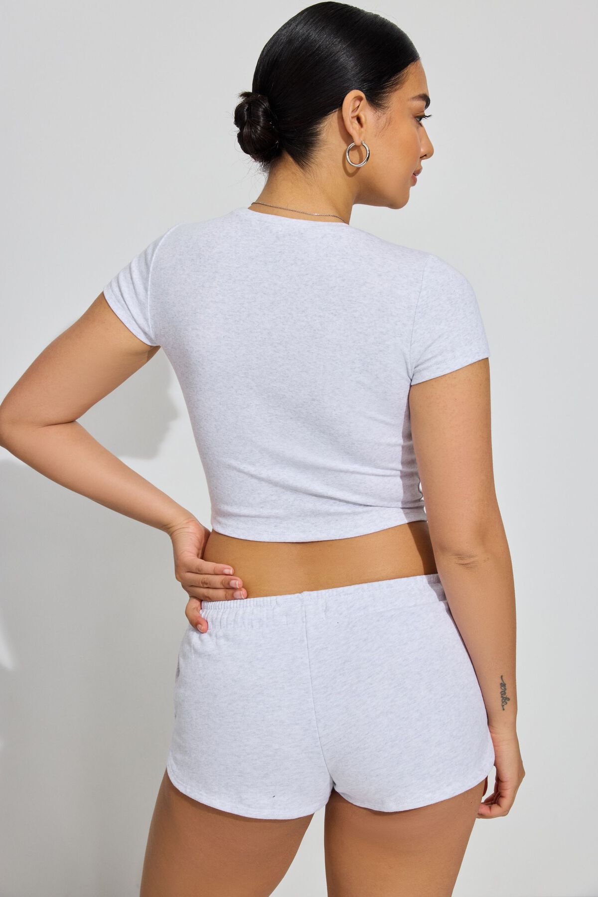 100090225_69I_alt2_1920x2880-3