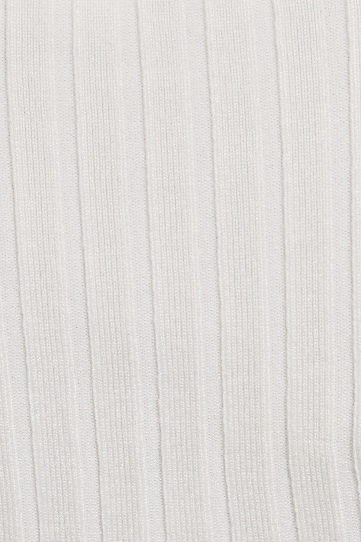 100091129_03G_alt4_1920x2880