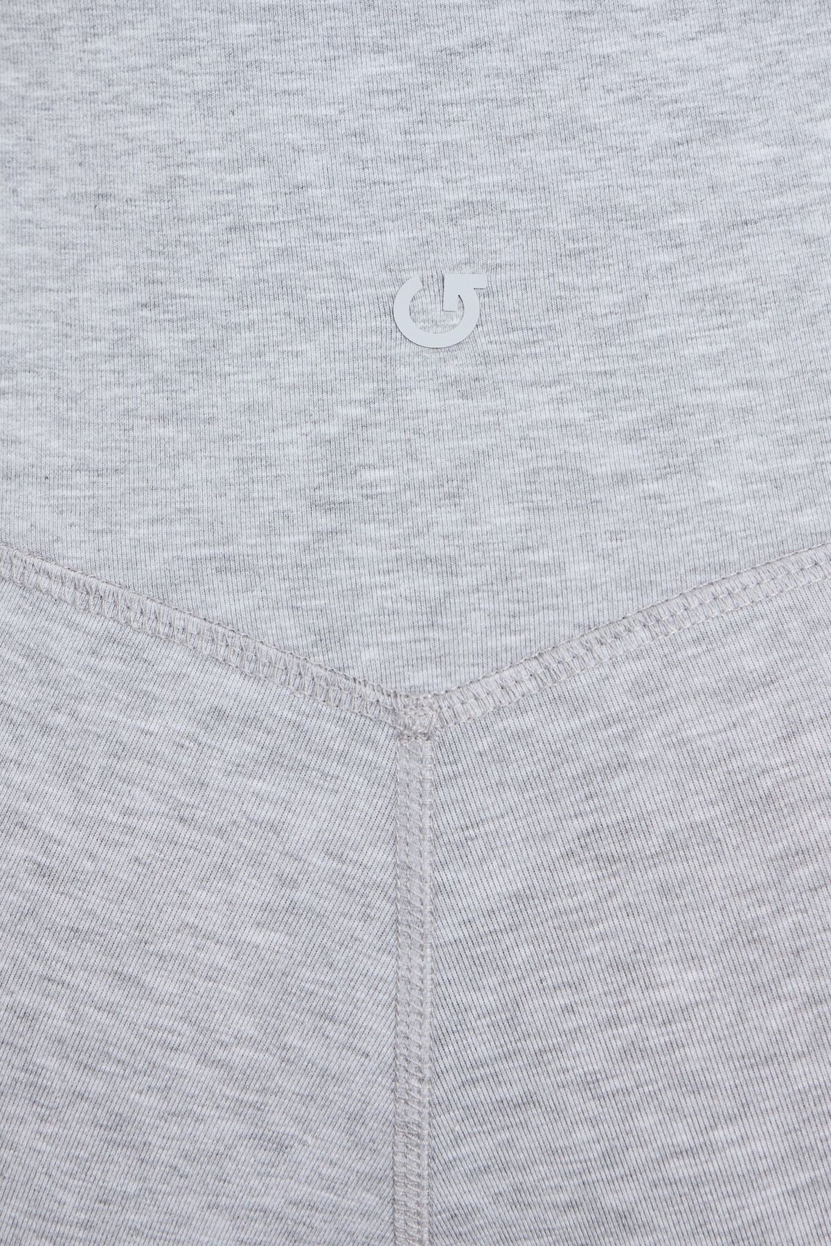 100091474_6YY_alt4_1920x2880-2