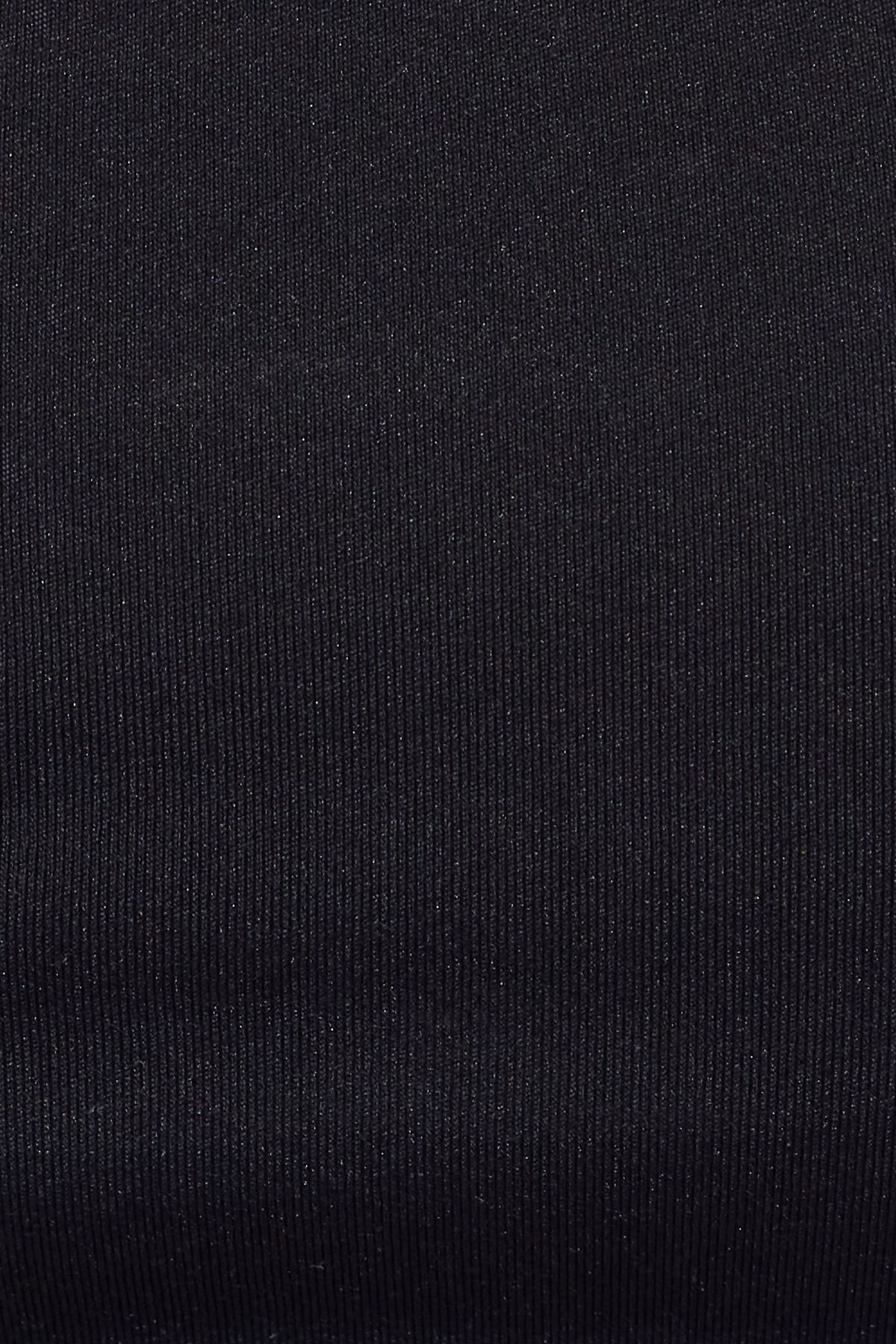 100091530_06V_alt4_1920x2880-1