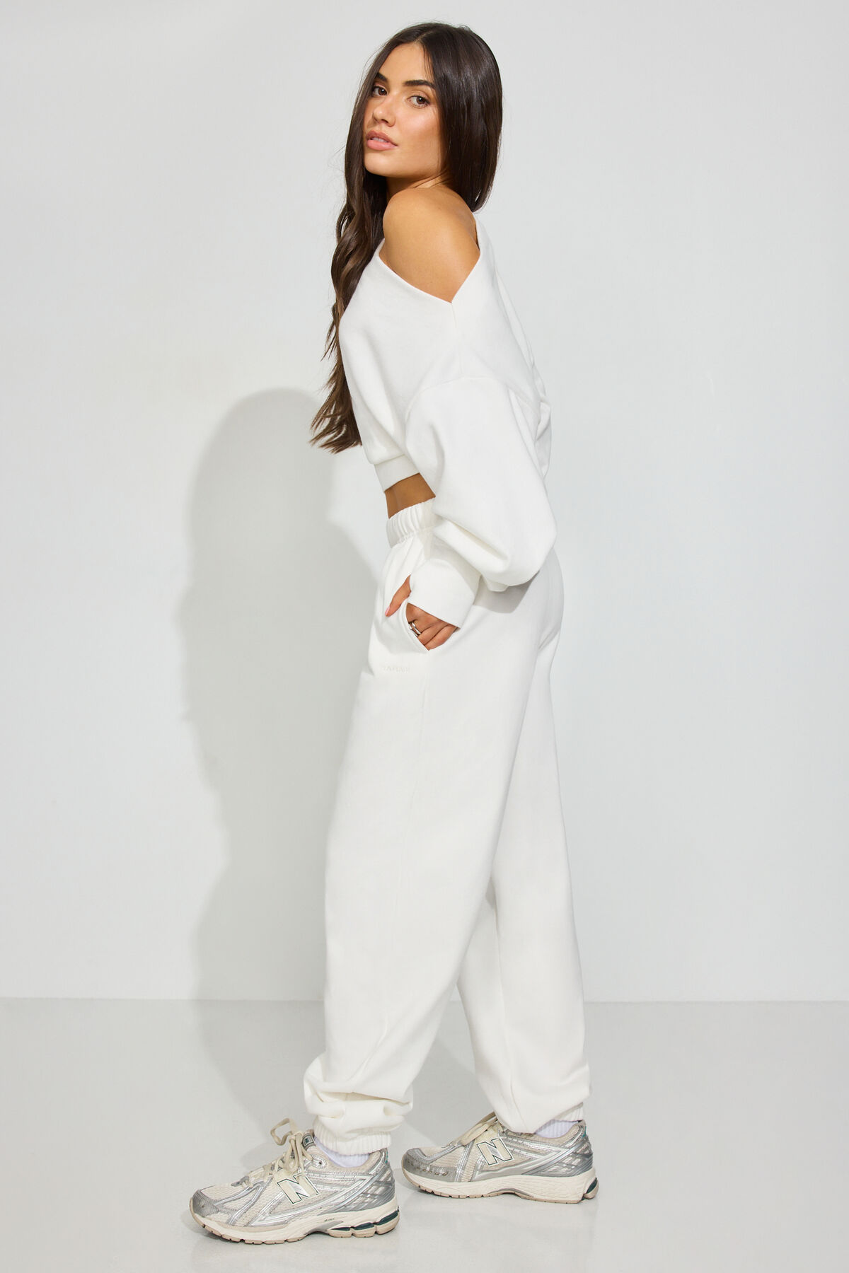 100091919_03G_alt1_1920x2880-3