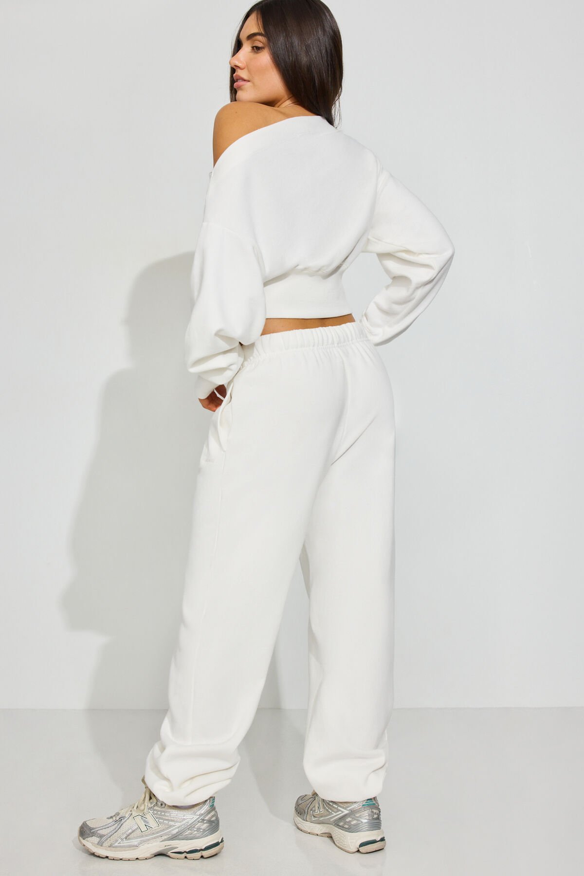 100091919_03G_alt2_1920x2880-3