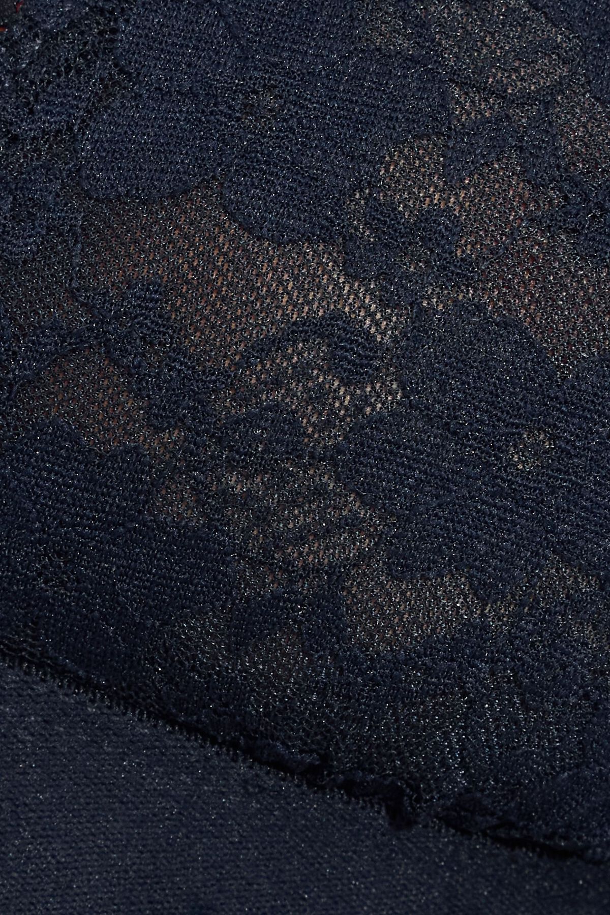 100092200_06G_alt4_1920x2880