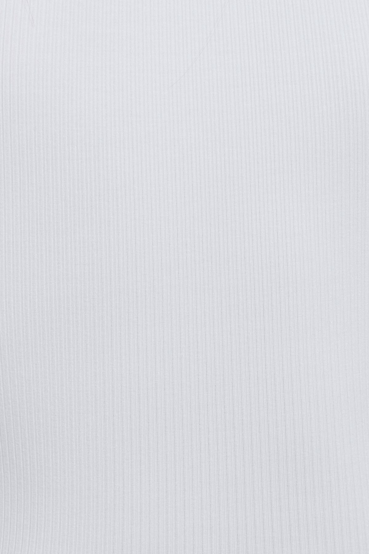 100093002_04N_alt4_1920x2880-2