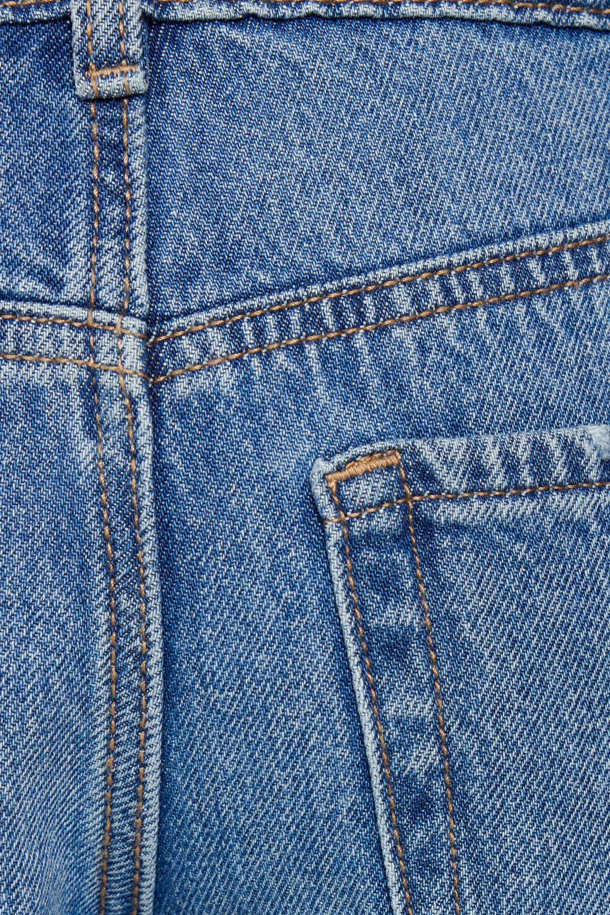 100094047_07J_alt4_1920x2880-1