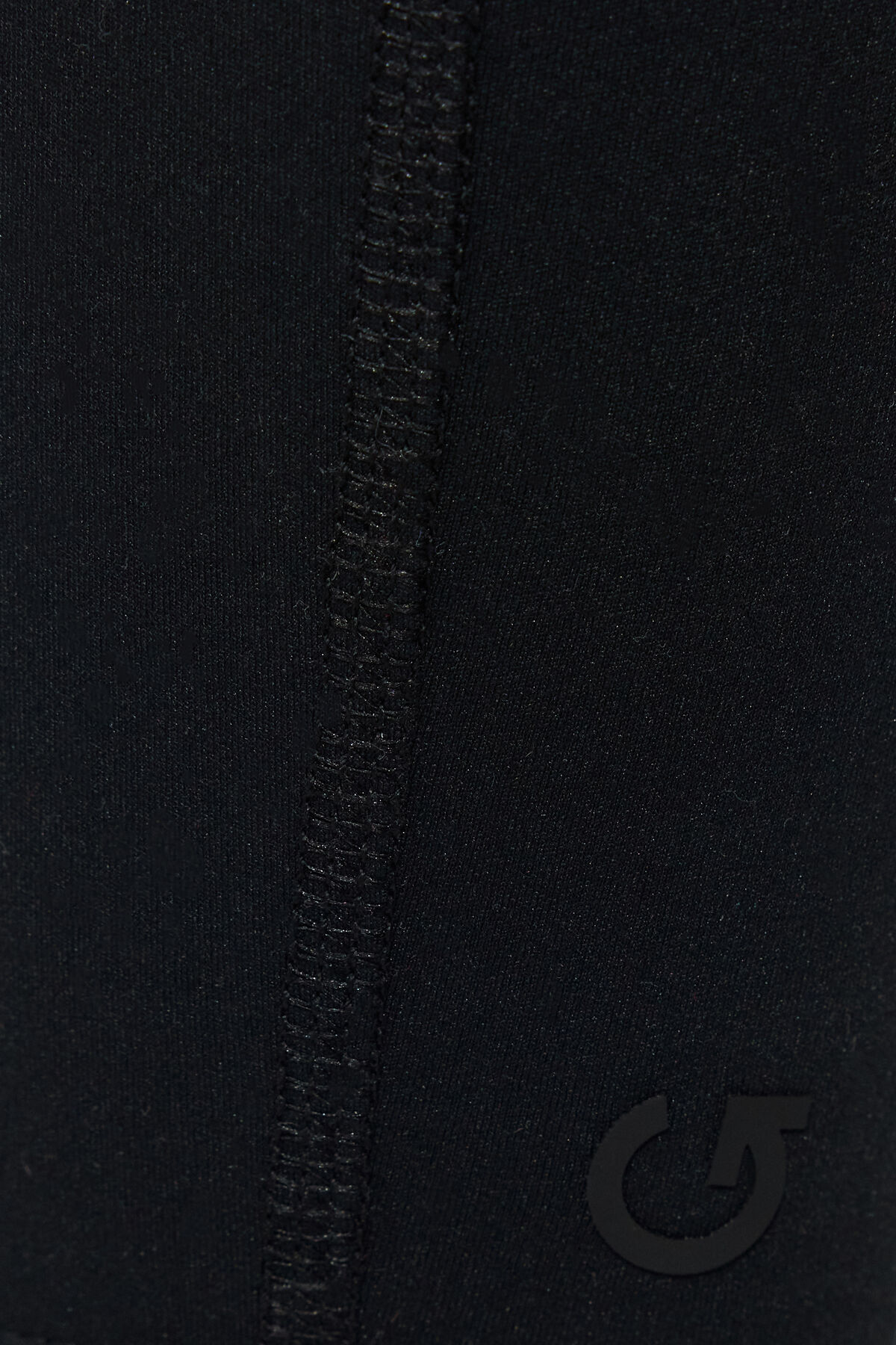 100094725_06V_alt5_1920x2880