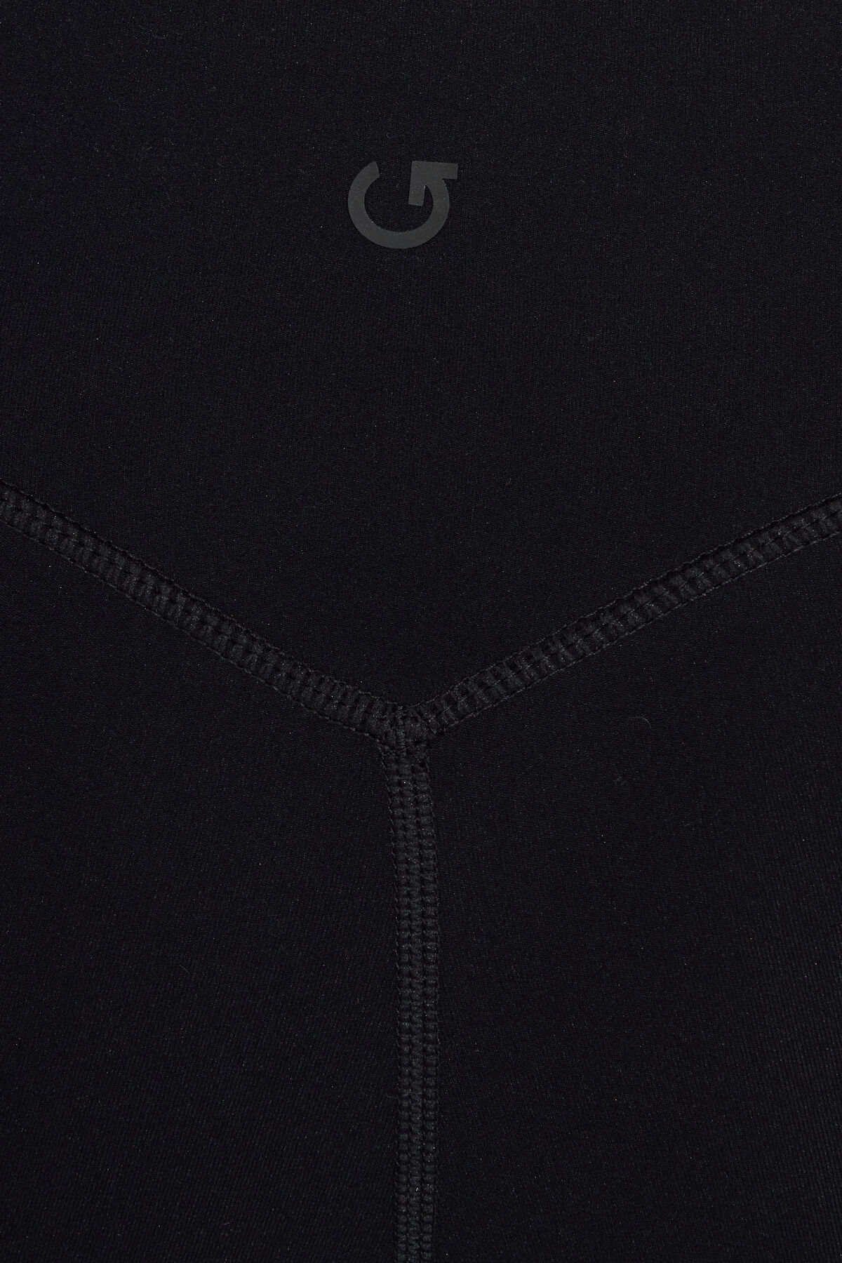 100095263_06V_alt5_1920x2880-9