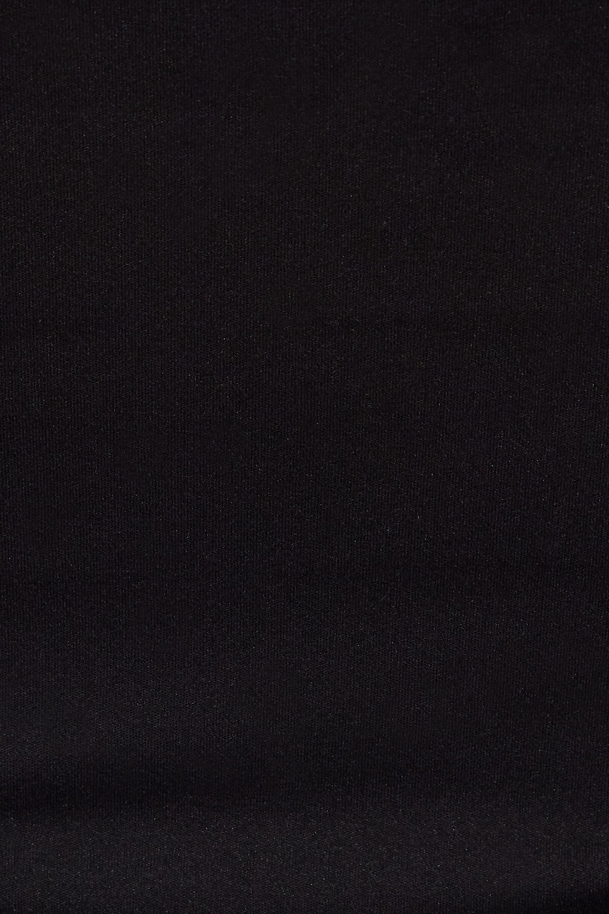 100096276_06V_alt4_1920x2880-1