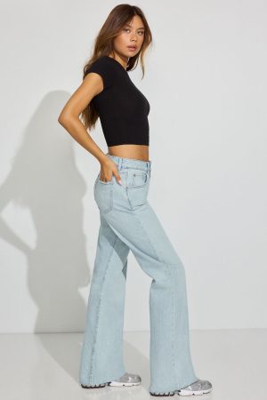’90s Straight Jeans
