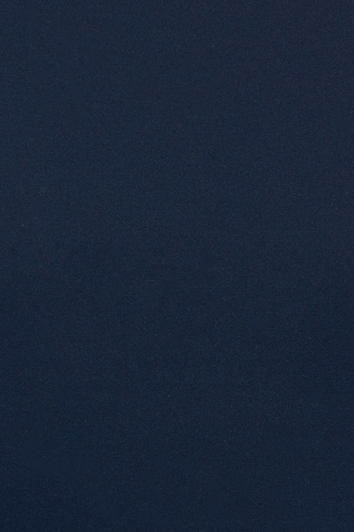 100096873_06G_alt4_1920x2880