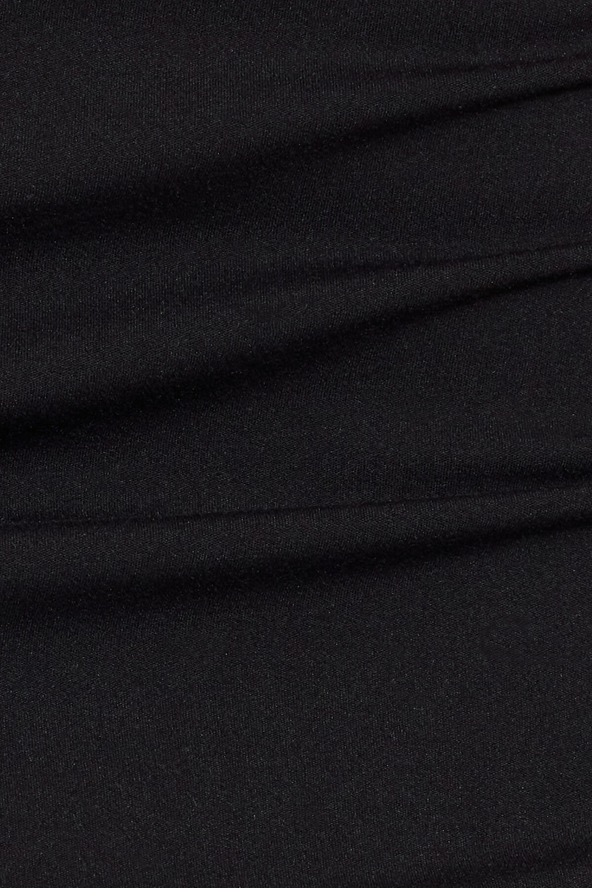 100096986_06V_alt3_1920x2880