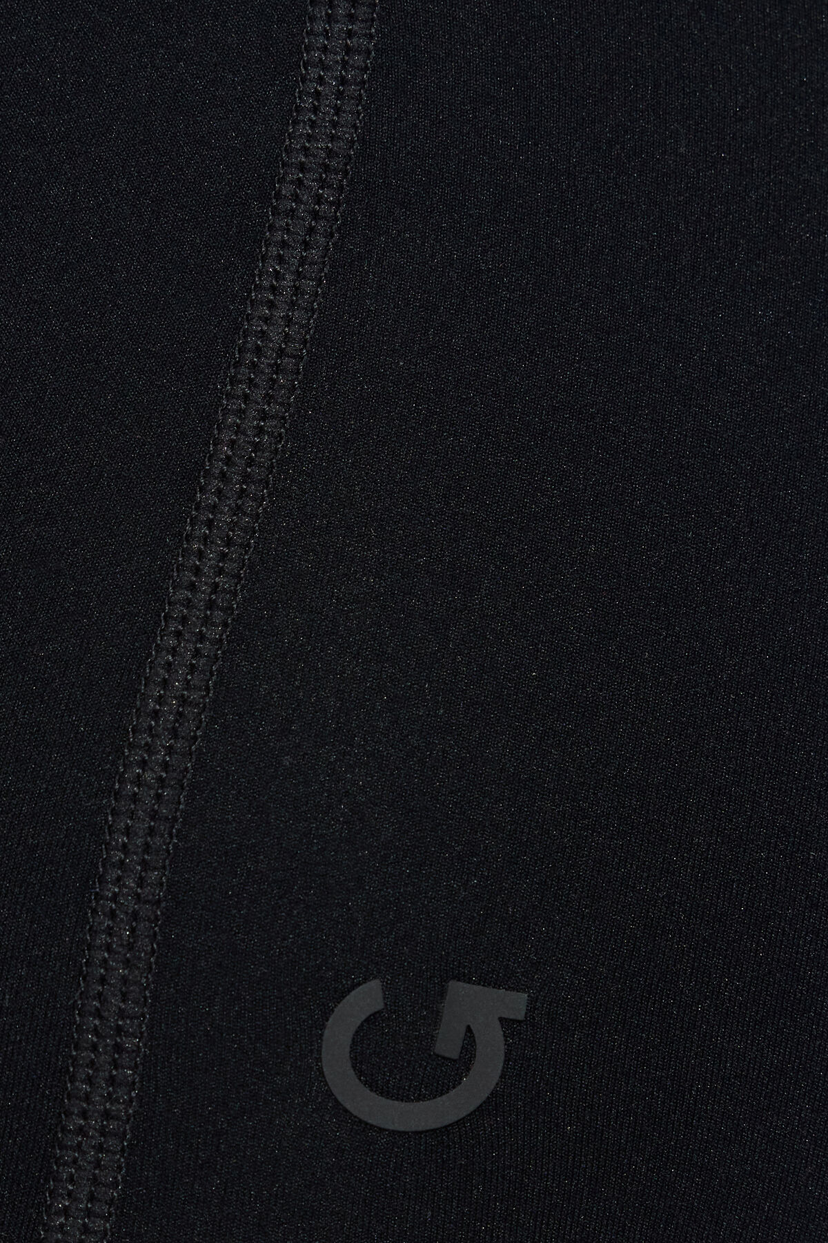 100098268_06V_alt4_1920x2880-1