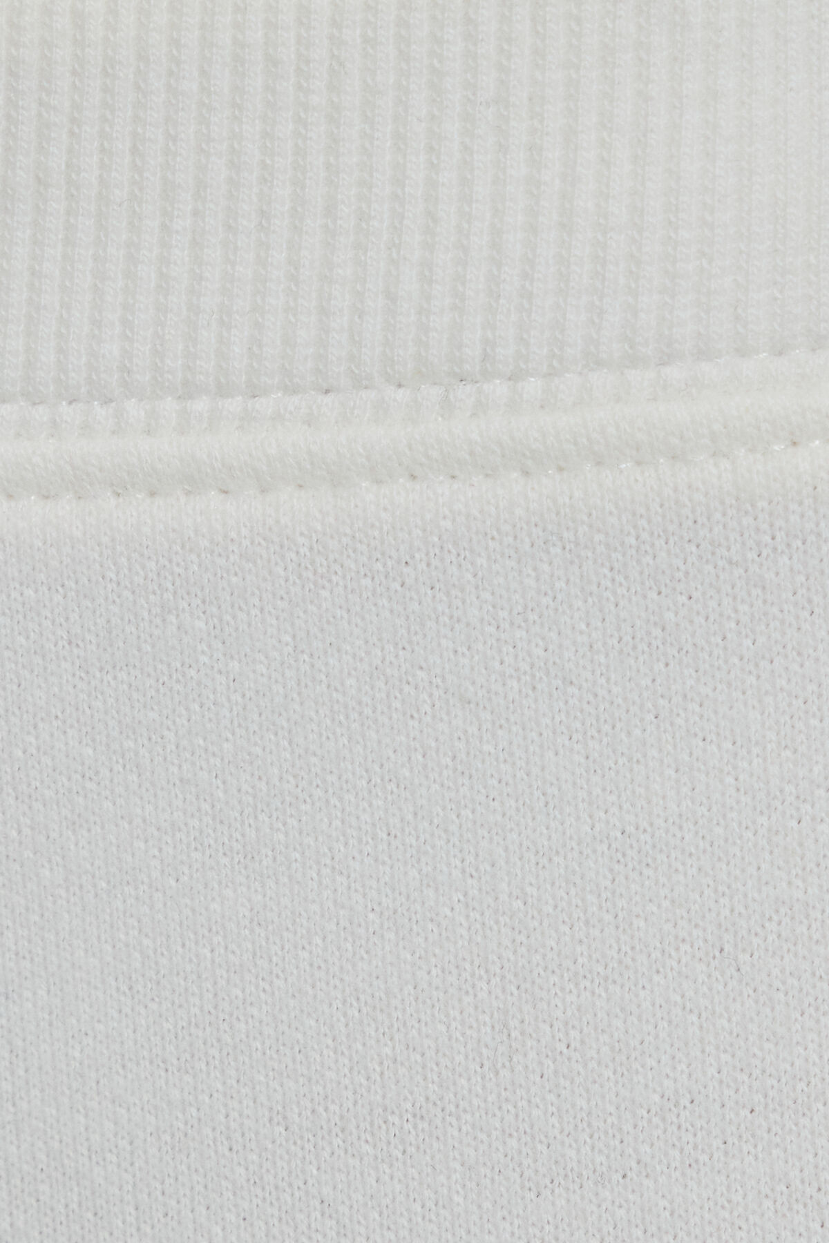 100098673_03G_alt3_1920x2880-2