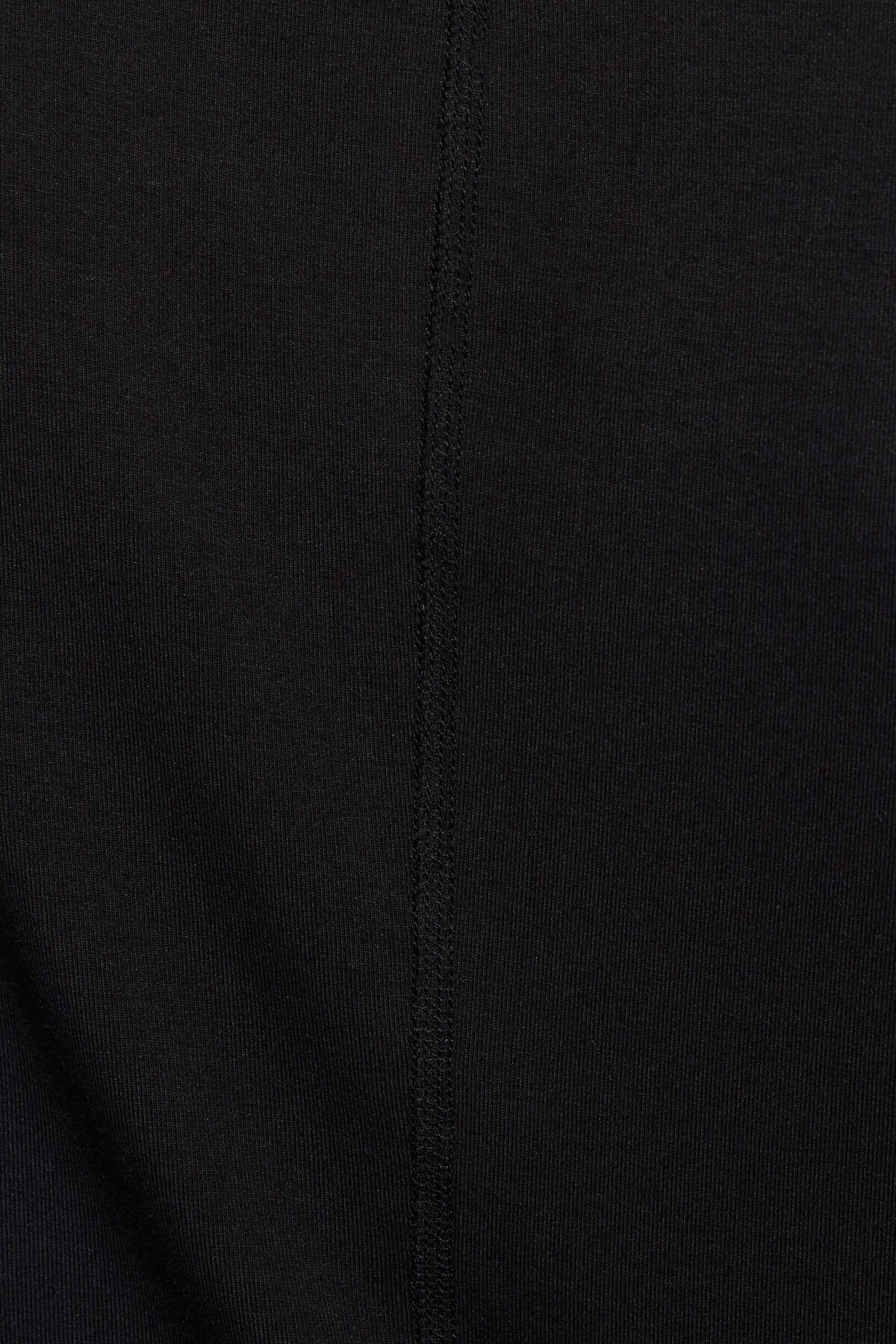 100099907_06V_alt4_1920x2880