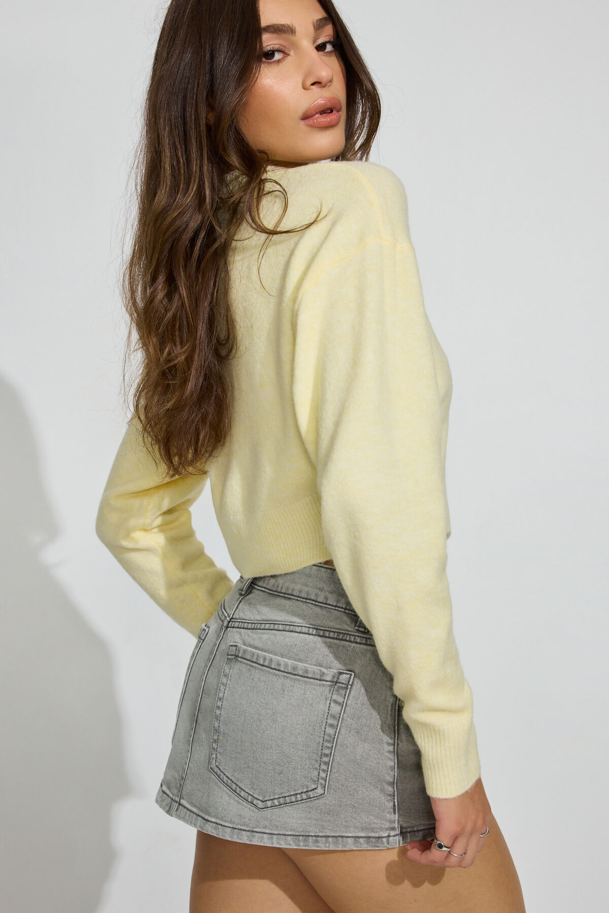 100100163_07N_alt1_1920x2880