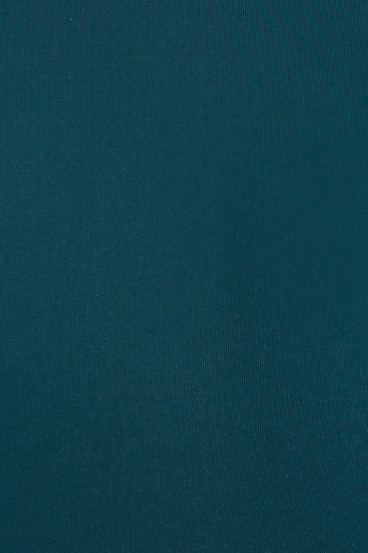 100100918_20P_alt3_1920x2880-1