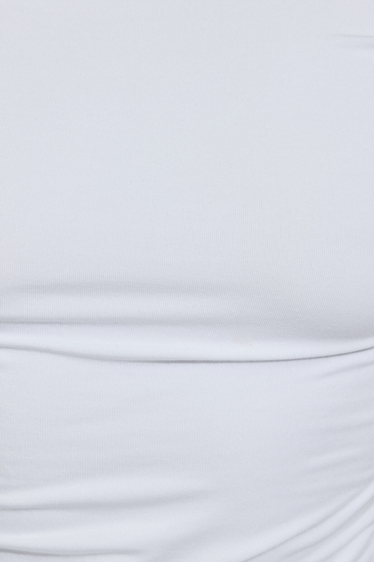 100101438_04N_alt4_1920x2880